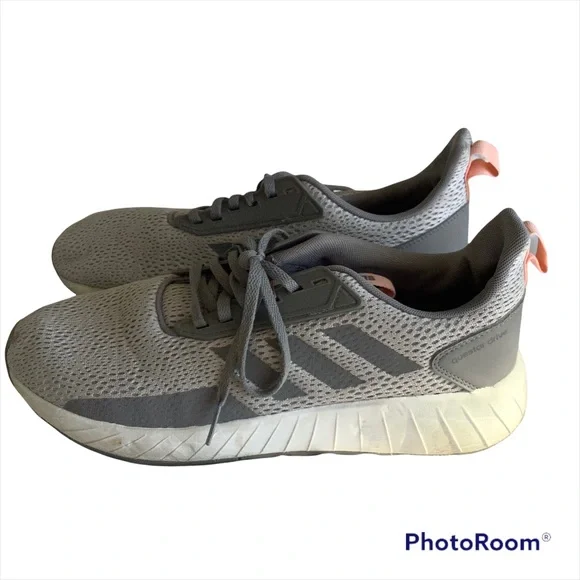 Women Adidas Questar Drive Running Shoes Size 10 Grey Pink Sneakers DB1693 - Picture 3 of 8